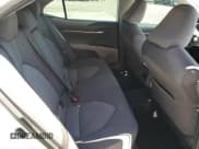 ✅ 2022 Toyota Camry LE • VIN: 4T1R11BK0NU063975 • Lot: 85149555. Wystawiony na Copart z przebiegiem 41 322 mil. Bezpłatny archiwum sprzedaży aukcyjnych z USA i szczegółowy raport historii pojazdu na DreamBid. Zdjęcie 10.