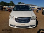 ✅ 2013 Chrysler Town & Country Touring L • VIN: 2C4RC1CG4DR512658 • Lot: 82606165. Wystawiony na Copart z przebiegiem 130 034 mil. Bezpłatny archiwum sprzedaży aukcyjnych z USA i szczegółowy raport historii pojazdu na DreamBid. Zdjęcie 5.