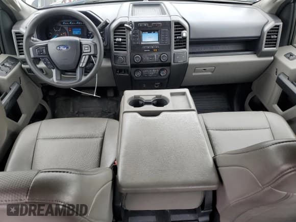 ✅ 2022 Ford F-350 XL • VIN: 1FD8W3HT3NEE12596 • Лот: 51074445. Опубликован ранее на Copart с пробегом 213 784 миль. Бесплатный доступ к архиву аукционных продаж из США и подробный отчёт об истории автомобиля на DreamBid. Изображение 8.