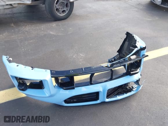 ✅ 2025 BMW M2 • VIN: 3MF23DM0XS8F16311 • Lot: 42779825. Listed on IAAI with 5,460 mi. Free auction sales archive from the USA and detailed vehicle history report at DreamBid. Image 18.