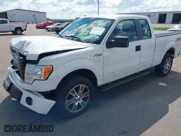 ✅ 2014 Ford F-150 XLT • VIN: 1FTFX1EF4EKD52535 • Lot: 43037023. Wystawiony na IAAI z przebiegiem 99 474 mil. Bezpłatny archiwum sprzedaży aukcyjnych z USA i szczegółowy raport historii pojazdu na DreamBid. Zdjęcie 2.