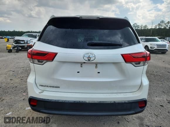 ✅ 2019 Toyota Highlander LE • VIN: 5TDZARFH2KS056978 • Лот: 63286795. Опубликован ранее на Copart с пробегом 81 039 миль. Бесплатный доступ к архиву аукционных продаж из США и подробный отчёт об истории автомобиля на DreamBid. Изображение 6.