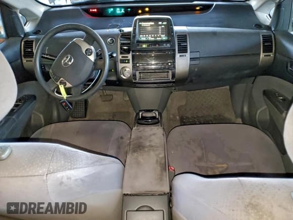 ✅ 2008 Toyota Prius • VIN: JTDKB20UX83377303 • Лот: 93119595. Опубликован ранее на Copart с пробегом 290 065 миль. Бесплатный доступ к архиву аукционных продаж из США и подробный отчёт об истории автомобиля на DreamBid. Изображение 8.