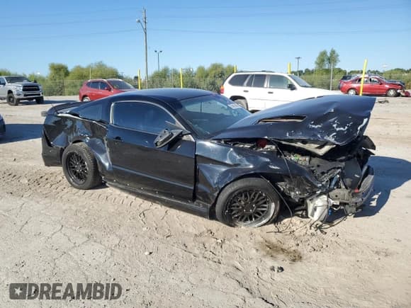 ✅ 2014 Ford Mustang GT • VIN: 1ZVBP8CFXE5263073 • Lot: 70491445. Wystawiony na Copart z przebiegiem 119 561 mil. Bezpłatny archiwum sprzedaży aukcyjnych z USA i szczegółowy raport historii pojazdu na DreamBid. Zdjęcie 4.