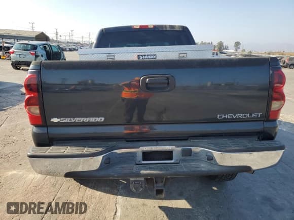 ✅ 2004 Chevrolet Silverado 2500HD LT • VIN: 1GCHC23U34F184471 • Lot: 76327124. Listed on Copart with 63,789 mi. Free auction sales archive from the USA and detailed vehicle history report at DreamBid. Image 6.