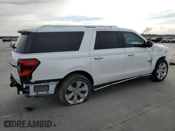 ✅ 2022 Ford Expedition Max King Ranch • VIN: 1FMJK1PT6NEA11370 • Lot: 87730835. Wystawiony na Copart z przebiegiem 39 975 mil. Bezpłatny archiwum sprzedaży aukcyjnych z USA i szczegółowy raport historii pojazdu na DreamBid. Zdjęcie 3.