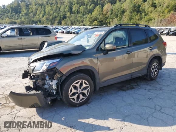 ✅ 2024 Subaru Forester Premium • VIN: JF2SKADCXRH490251 • Lot: 81187125. Wystawiony na Copart z przebiegiem 25 023 mil. Bezpłatny archiwum sprzedaży aukcyjnych z USA i szczegółowy raport historii pojazdu na DreamBid. Zdjęcie 1.