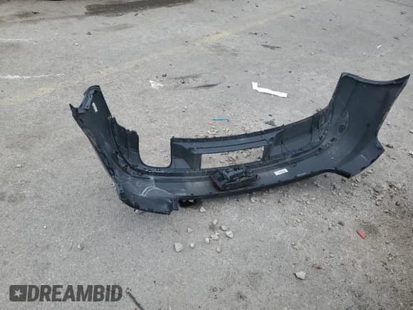 ✅ 2018 Audi A3 Cabriolet Premium • VIN: WAU6ULFFXJ1002651 • Лот: 81272395. Опубликован ранее на Copart с пробегом 52 689 миль. Бесплатный доступ к архиву аукционных продаж из США и подробный отчёт об истории автомобиля на DreamBid. Изображение 12.