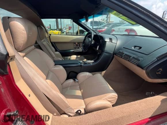 1993 Chevrolet Corvette с VIN 1G1YY23PXP5104890, выставлен на аукционе Copart как лот 42867905 с пробегом 82 698 миль миль и Чистый • Clean title. История ставок и продаж доступна на DreamBid. Изображение 5.