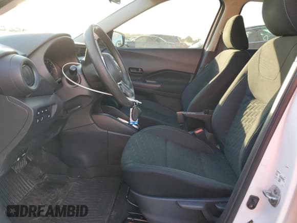 ✅ 2021 Nissan Kicks S • VIN: 3N1CP5BV4ML560906 • Lot: 93107365. Wystawiony na Copart z przebiegiem 30 328 mil. Bezpłatny archiwum sprzedaży aukcyjnych z USA i szczegółowy raport historii pojazdu na DreamBid. Zdjęcie 7.