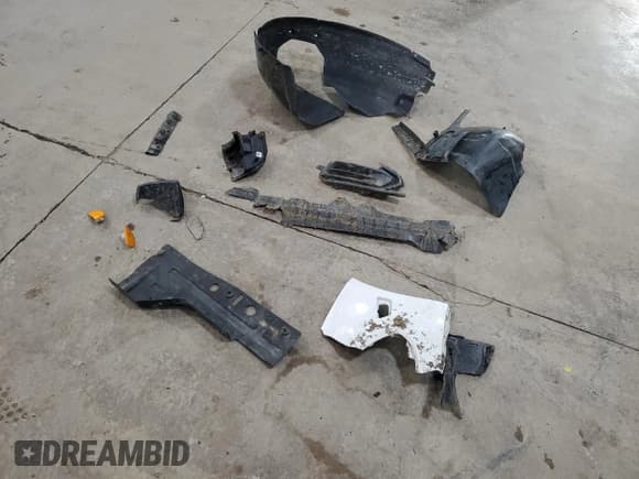 ✅ 2016 Chevrolet Cruze LS • VIN: 1G1PB5SG8G7206564 • Lot: 55652875. Listed on Copart with 129,537 mi. Free auction sales archive from the USA and detailed vehicle history report at DreamBid. Image 12.