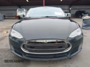 ✅ 2013 Tesla Model S • VIN: 5YJSA1CN0DFP12602 • Lot: 43885863. Wystawiony na IAAI z przebiegiem 320 840 mil. Bezpłatny archiwum sprzedaży aukcyjnych z USA i szczegółowy raport historii pojazdu na DreamBid. Zdjęcie 13.