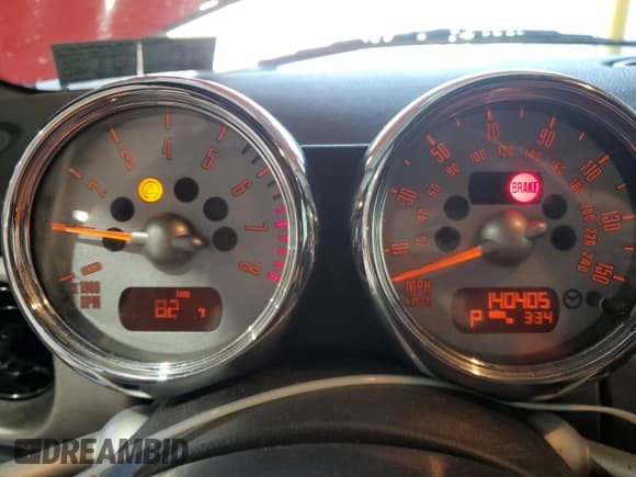 ✅ 2005 MINI Convertible S • VIN: WMWRH33435TK55096 • Lot: 80297025. Wystawiony na Copart z przebiegiem 140 405 mil. Bezpłatny archiwum sprzedaży aukcyjnych z USA i szczegółowy raport historii pojazdu na DreamBid. Zdjęcie 9.