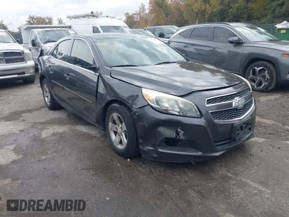 ✅ 2013 Chevrolet Malibu LS • VIN: 1G11B5SA3DF345245 • Lot: 43549195. Wystawiony na IAAI z przebiegiem 156 920 mil. Bezpłatny archiwum sprzedaży aukcyjnych z USA i szczegółowy raport historii pojazdu na DreamBid. Zdjęcie 1.