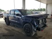 ✅ 2022 Nissan Frontier Pro-4X • VIN: 1N6ED1EK7NN641762 • Lot: 68334815. Wystawiony na Copart z przebiegiem 45 344 mil. Bezpłatny archiwum sprzedaży aukcyjnych z USA i szczegółowy raport historii pojazdu na DreamBid. Zdjęcie 4.