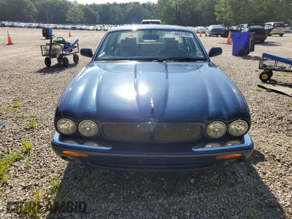 ✅ 1998 Jaguar XJ • VIN: SAJPX1845WC848309 • Lot: 66621955. Listed on Copart with 146,686 mi. Free auction sales archive from the USA and detailed vehicle history report at DreamBid. Image 5.