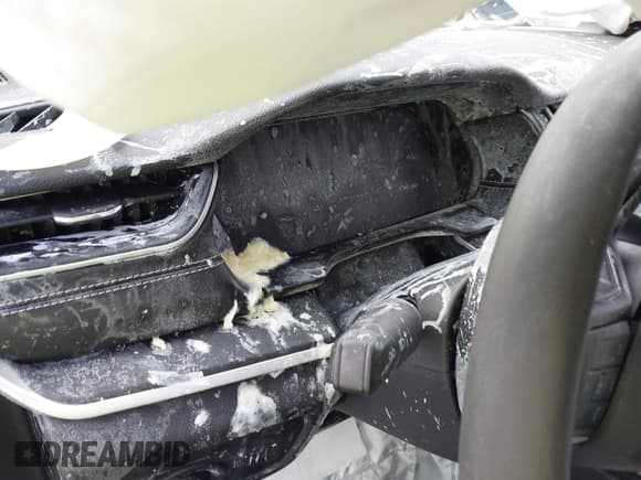 ✅ 2023 Jeep Grand Cherokee Laredo • VIN: 1C4RJHAG5P8829642 • Lot: 43522405. Wystawiony na IAAI z przebiegiem 26 012 mil. Bezpłatny archiwum sprzedaży aukcyjnych z USA i szczegółowy raport historii pojazdu na DreamBid. Zdjęcie 7.