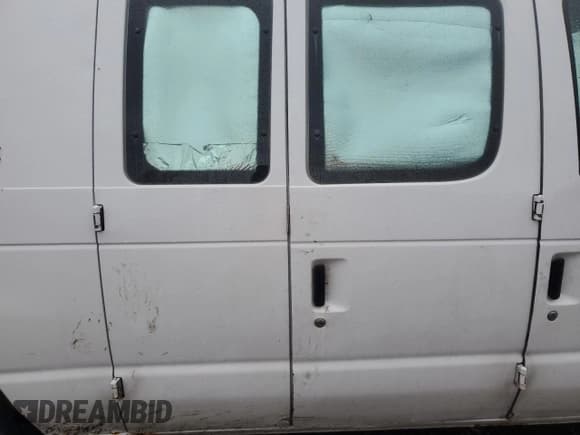 ✅ 2002 Ford Econoline Cargo • VIN: 1FTNE24L42HA52274 • Lot: 87182324. Wystawiony na Copart z przebiegiem 185 526 mil. Bezpłatny archiwum sprzedaży aukcyjnych z USA i szczegółowy raport historii pojazdu na DreamBid. Zdjęcie 11.