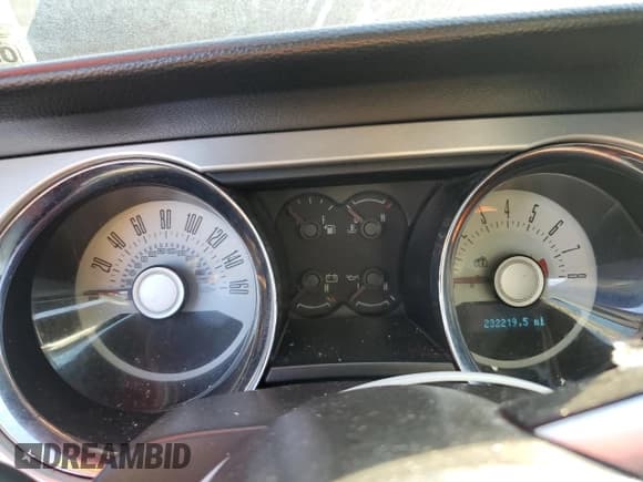 ✅ 2012 Ford Mustang Premium • VIN: 1ZVBP8AMXC5205544 • Lot: 91393035. Listed on Copart with 232,219 mi. Free auction sales archive from the USA and detailed vehicle history report at DreamBid. Image 9.