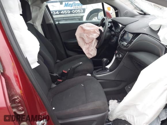 ✅ 2021 Chevrolet Trax LS • VIN: KL7CJNSB8MB354653 • Lot: 42664655. Listed on IAAI with 58,592 mi. Free auction sales archive from the USA and detailed vehicle history report at DreamBid. Image 5.