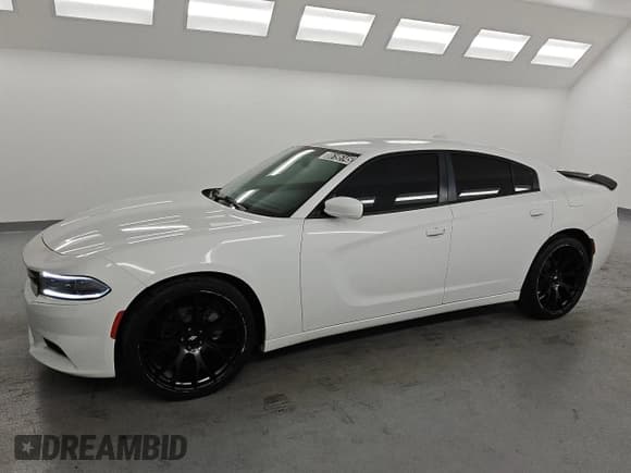 ✅ 2017 Dodge Charger SXT • VIN: 2C3CDXHG6HH551234 • Lot: 86195145. Wystawiony na Copart z przebiegiem 92 024 mil. Bezpłatny archiwum sprzedaży aukcyjnych z USA i szczegółowy raport historii pojazdu na DreamBid. Zdjęcie 1.