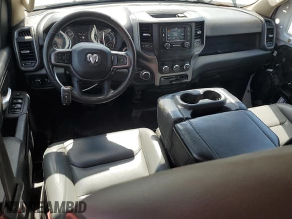 ✅ 2019 Ram 1500 Tradesman • VIN: 1C6RRECT4KN664217 • Lot: 67994905. Wystawiony na Copart z przebiegiem 132 926 mil. Bezpłatny archiwum sprzedaży aukcyjnych z USA i szczegółowy raport historii pojazdu na DreamBid. Zdjęcie 8.