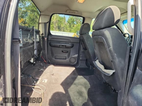 ✅ 2010 GMC Sierra 1500 SLE • VIN: 3GTRKVE35AG107432 • Лот: 92236195. Опубликован ранее на Copart с пробегом 209 354 миль. Бесплатный доступ к архиву аукционных продаж из США и подробный отчёт об истории автомобиля на DreamBid. Изображение 10.