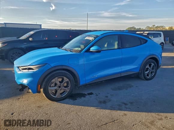 ✅ 2022 Ford Mustang Mach-E Select • VIN: 3FMTK1RM3NMA14106 • Lot: 90996375. Wystawiony na Copart z przebiegiem 128 342 mil. Bezpłatny archiwum sprzedaży aukcyjnych z USA i szczegółowy raport historii pojazdu na DreamBid. Zdjęcie 1.