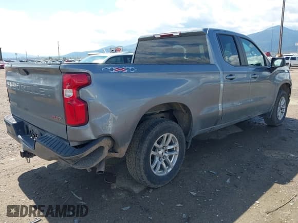 ✅ 2020 Chevrolet Silverado 1500 RST • VIN: 1GCRYEED7LZ266933 • Lot: 42107288. Wystawiony na IAAI z przebiegiem 133 635 mil. Bezpłatny archiwum sprzedaży aukcyjnych z USA i szczegółowy raport historii pojazdu na DreamBid. Zdjęcie 4.