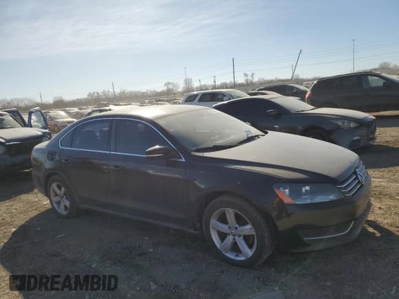 ✅ 2012 Volkswagen Passat SE • VIN: 1VWBH7A32CC108588 • Lot: 42416015. Wystawiony na Copart z przebiegiem 219 059 mil. Bezpłatny archiwum sprzedaży aukcyjnych z USA i szczegółowy raport historii pojazdu na DreamBid. Zdjęcie 4.