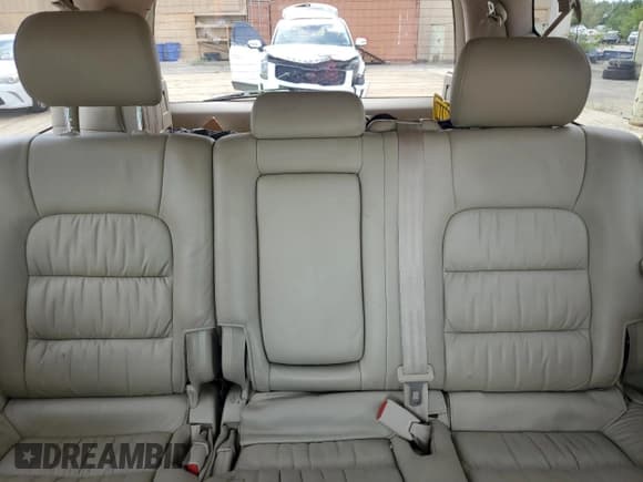 ✅ 2007 Lexus LX 470 • VIN: JTJHT00W974020052 • Lot: 68703835. Listed on Copart with 244,511 mi. Free auction sales archive from the USA and detailed vehicle history report at DreamBid. Image 10.