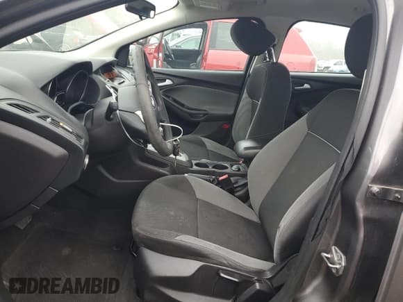 ✅ 2014 Ford Focus SE • VIN: 1FADP3F22EL449067 • Лот: 93537665. Опубликован ранее на Copart с пробегом 150 864 миль. Бесплатный доступ к архиву аукционных продаж из США и подробный отчёт об истории автомобиля на DreamBid. Изображение 7.