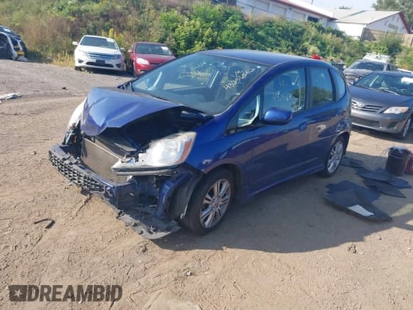✅ 2010 Honda Fit Sport • VIN: JHMGE8H64AS006878 • Лот: 43256552. Опубликован ранее на IAAI с пробегом 115 210 миль. Бесплатный доступ к архиву аукционных продаж из США и подробный отчёт об истории автомобиля на DreamBid. Изображение 2.