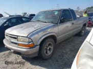 ✅ 1998 Chevrolet S-10 LS • VIN: 1GCCS19WXWK269740 • Лот: 41341383. Опубликован ранее на IAAI с пробегом 204 950 миль. Бесплатный доступ к архиву аукционных продаж из США и подробный отчёт об истории автомобиля на DreamBid. Изображение 2.