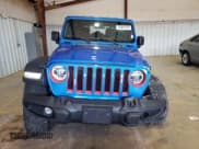 ✅ 2022 Jeep Wrangler Unlimited Sport S • VIN: 1C4HJXDG3NW255701 • Lot: 83847474. Wystawiony na Copart z przebiegiem 35 689 mil. Bezpłatny archiwum sprzedaży aukcyjnych z USA i szczegółowy raport historii pojazdu na DreamBid. Zdjęcie 5.