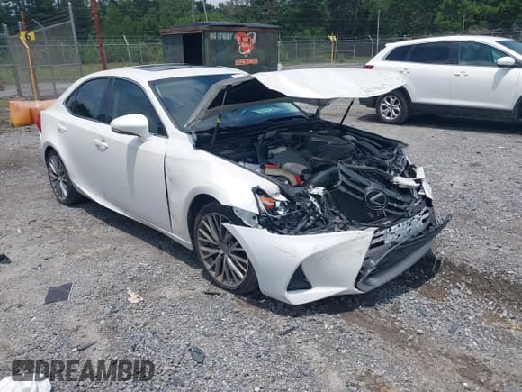 ✅ 2017 Lexus IS 200t • VIN: JTHBA1D25H5053863 • Lot: 42704166. Wystawiony na IAAI z przebiegiem 64 570 mil. Bezpłatny archiwum sprzedaży aukcyjnych z USA i szczegółowy raport historii pojazdu na DreamBid. Zdjęcie 1.