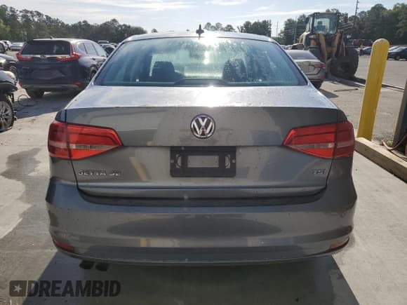 ✅ 2015 Volkswagen Jetta SE • VIN: 3VWD17AJ7FM269999 • Lot: 57522855. Listed on Copart with 131,259 mi. Free auction sales archive from the USA and detailed vehicle history report at DreamBid. Image 6.