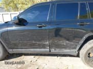 ✅ 2023 Jeep Grand Cherokee Limited • VIN: 1C4RJHBG8PC504544 • Lot: 43471533. Wystawiony na IAAI z przebiegiem 81 491 mil. Bezpłatny archiwum sprzedaży aukcyjnych z USA i szczegółowy raport historii pojazdu na DreamBid. Zdjęcie 20.