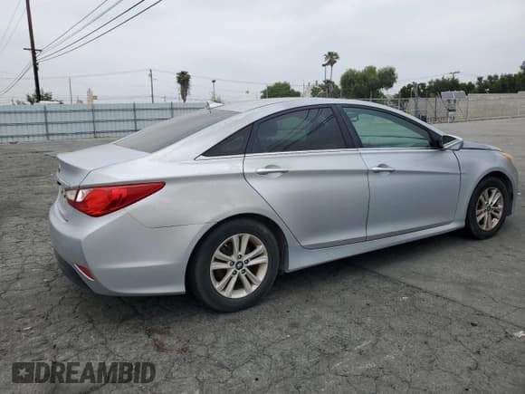 ✅ 2014 Hyundai Sonata GLS • VIN: 5NPEB4AC2EH862582 • Lot: 52000204. Wystawiony na Copart z przebiegiem 193 890 mil. Bezpłatny archiwum sprzedaży aukcyjnych z USA i szczegółowy raport historii pojazdu na DreamBid. Zdjęcie 3.