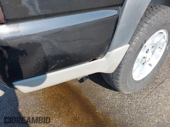 ✅ 2004 Chevrolet Suburban LT • VIN: 3GNFK16T64G278549 • Лот: 42569901. Опубликован ранее на IAAI с пробегом 279 382 миль. Бесплатный доступ к архиву аукционных продаж из США и подробный отчёт об истории автомобиля на DreamBid. Изображение 6.