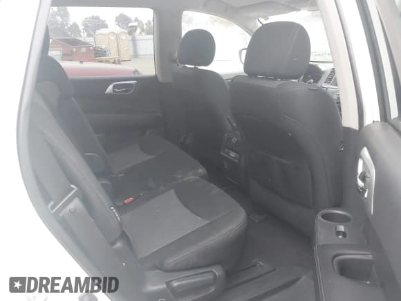 ✅ 2018 Nissan Pathfinder S • VIN: 5N1DR2MN0JC667283 • Lot: 43871847. Listed on IAAI with 117,032 mi. Free auction sales archive from the USA and detailed vehicle history report at DreamBid. Image 8.