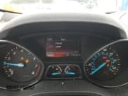 ✅ 2015 Ford Escape Titanium • VIN: 1FMCU0J92FUA87685 • Lot: 90396065. Wystawiony na Copart z przebiegiem 216 520 mil. Bezpłatny archiwum sprzedaży aukcyjnych z USA i szczegółowy raport historii pojazdu na DreamBid. Zdjęcie 9.