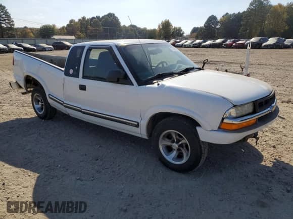 2001 Chevrolet S-10 LS с VIN 1GCCS195218201848, выставлен на аукционе Copart как лот 77393634 с пробегом 113 865 миль миль и Списание • Salvage title. История ставок и продаж доступна на DreamBid. Изображение 4.