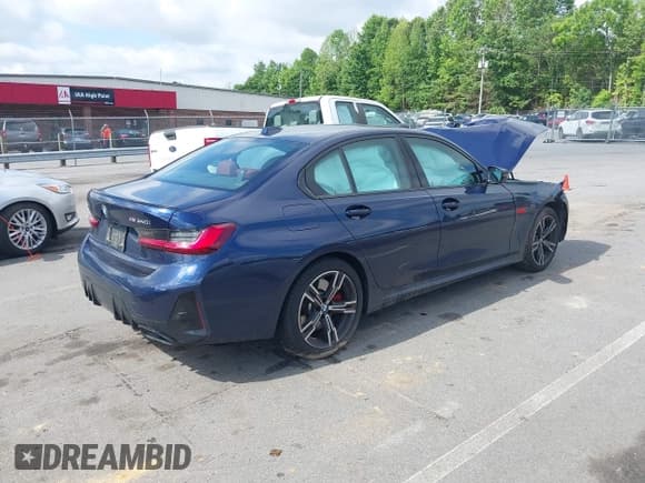 ✅ 2024 BMW 3 Series M340i xDrive • VIN: 3MW49FF04R8E25559 • Lot: 42325815. Wystawiony na IAAI z przebiegiem 8 971 mil. Bezpłatny archiwum sprzedaży aukcyjnych z USA i szczegółowy raport historii pojazdu na DreamBid. Zdjęcie 4.