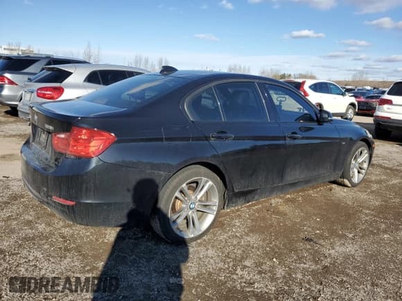 ✅ 2013 BMW 3 Series 328i xDrive • VIN: WBA3B3C5XDF533196 • Lot: 93251505. Listed on Copart with 153,560 mi. Free auction sales archive from the USA and detailed vehicle history report at DreamBid. Image 3.