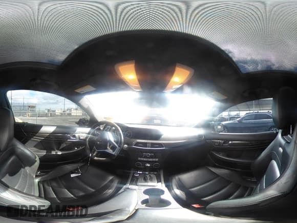 ✅ 2012 Mercedes-Benz C 63 AMG • VIN: WDDGJ7HB2CF731126 • Lot: 43455538. Wystawiony na IAAI z przebiegiem 88 707 mil. Bezpłatny archiwum sprzedaży aukcyjnych z USA i szczegółowy raport historii pojazdu na DreamBid. Zdjęcie 19.