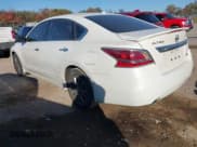 ✅ 2015 Nissan Altima SV • VIN: 1N4AL3AP3FC492786 • Lot: 43658499. Wystawiony na IAAI z przebiegiem 131 089 mil. Bezpłatny archiwum sprzedaży aukcyjnych z USA i szczegółowy raport historii pojazdu na DreamBid. Zdjęcie 3.