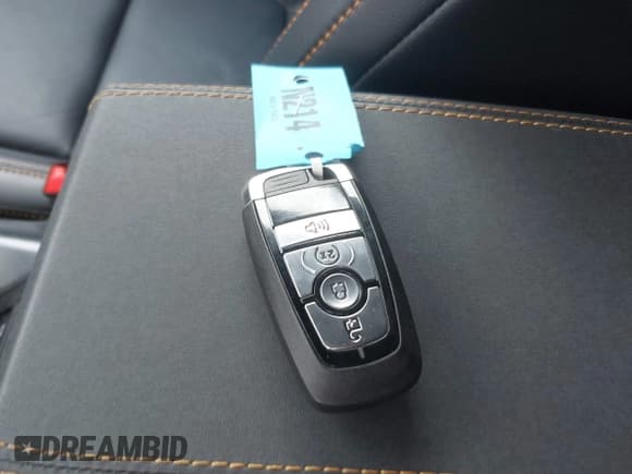 ✅ 2024 Ford Bronco Badlands • VIN: 1FMEE9BP9RLB31294 • Lot: 42115923. Listed on IAAI with 1,675 mi. Free auction sales archive from the USA and detailed vehicle history report at DreamBid. Image 11.