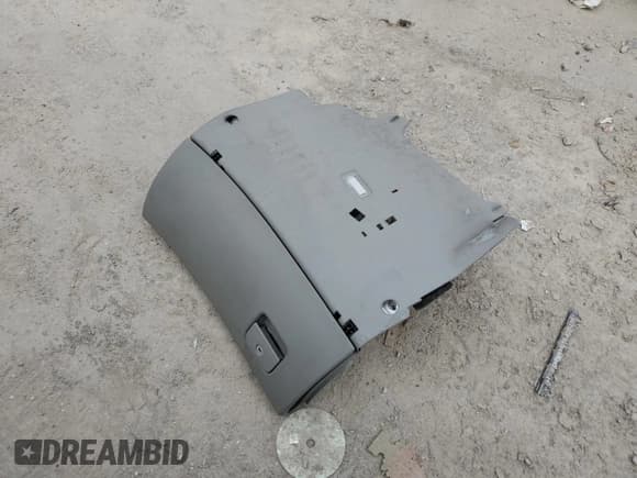 ✅ 2004 Audi A6 3.0L • VIN: WAULT64BX4N071537 • Lot: 55559585. Wystawiony na Copart z przebiegiem 115 197 mil. Bezpłatny archiwum sprzedaży aukcyjnych z USA i szczegółowy raport historii pojazdu na DreamBid. Zdjęcie 12.