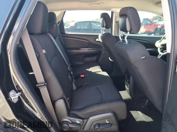 ✅ 2019 Dodge Journey SE • VIN: 3C4PDCBB3KT845563 • Lot: 82693295. Wystawiony na Copart z przebiegiem 89 397 mil. Bezpłatny archiwum sprzedaży aukcyjnych z USA i szczegółowy raport historii pojazdu na DreamBid. Zdjęcie 11.
